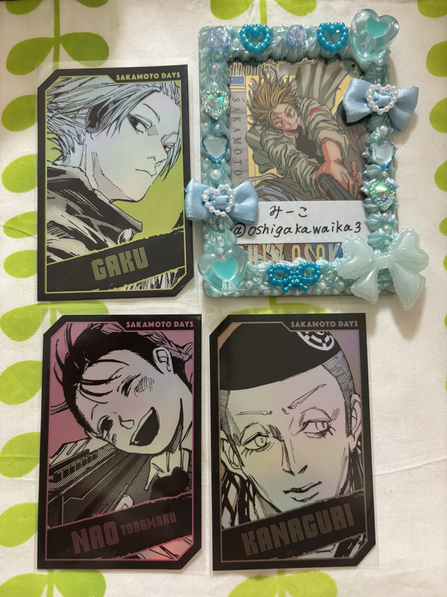 oshigakawaika3's tweet photo. 【交換】SAKAMOTO DAYS サカモトデイズ　サカデイ　キャラクターズホロカード

【譲】楽、虎丸、京

【求】シン、豹、平助

郵送希望。当方はミニレターを使用予定。
初回の方はプロカ必読。未読、流し読みは返事しません。
シンが決まり次第、豹と平助との交換。よろしくお願いいたします。 https://t.co/zXLstLQujg