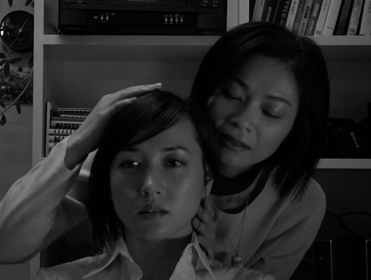 tsune4heroines's tweet image. #常本琢招ワンマンショー
＜作品紹介①＞

『にっぽにーず・がーる』（1984）
３人の女性が走る走る走る！ 21歳の処女作。

『蜘蛛の国の女王』（2009）
女性同士の心理戦が加速する。
常本監督の緻密な演出が頂点に達した一本。

あと2日！↓続

#Stranger から
#シネマリス を経て
#ザムザ阿佐谷 へ