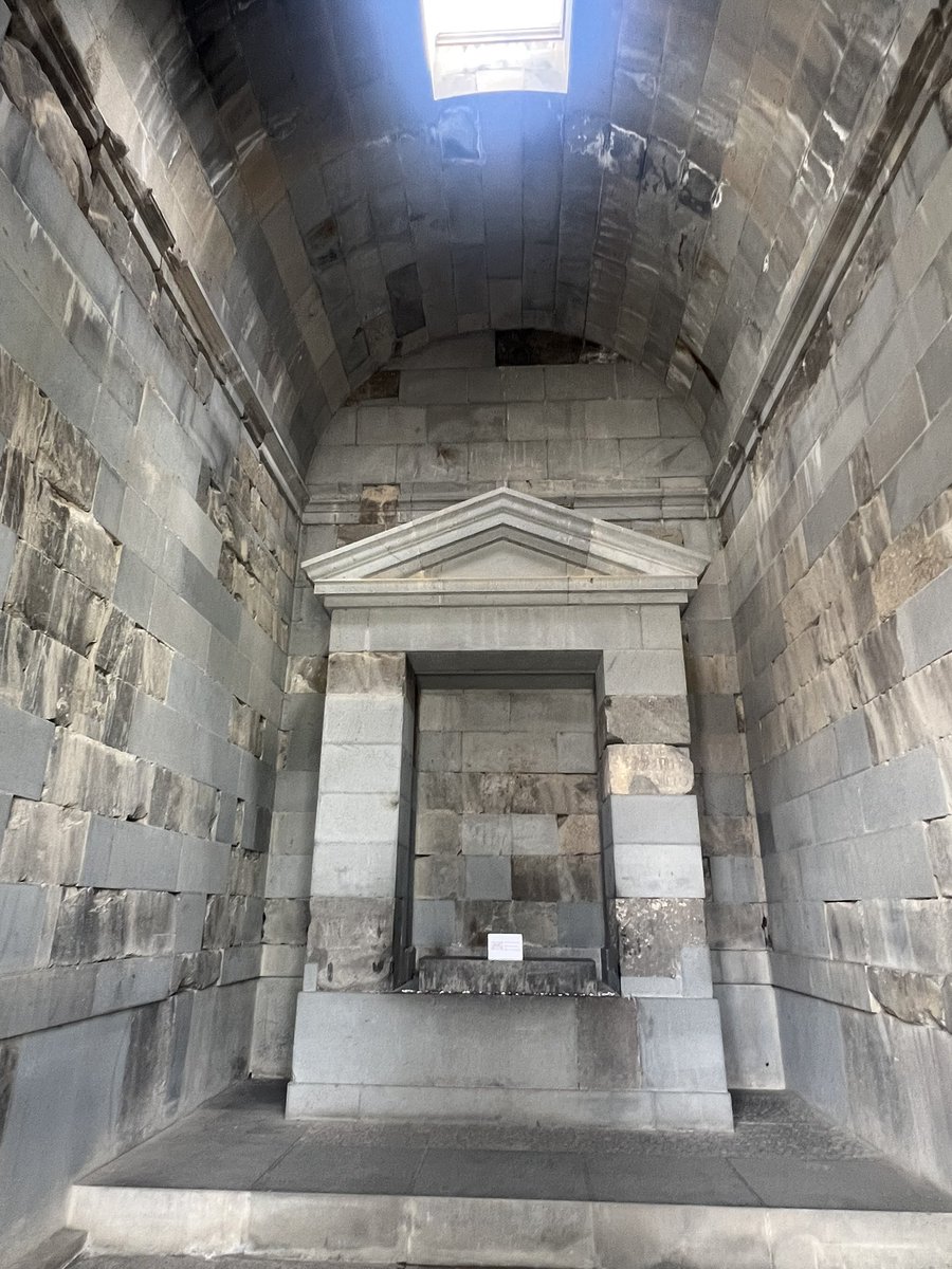 PIFux's tweet photo. Gorneae in Armenia, templum Romanum et Graecas inscriptiones vidi. https://t.co/O9HtxBjsyi
