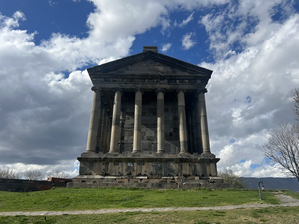 PIFux's tweet photo. Gorneae in Armenia, templum Romanum et Graecas inscriptiones vidi. https://t.co/O9HtxBjsyi