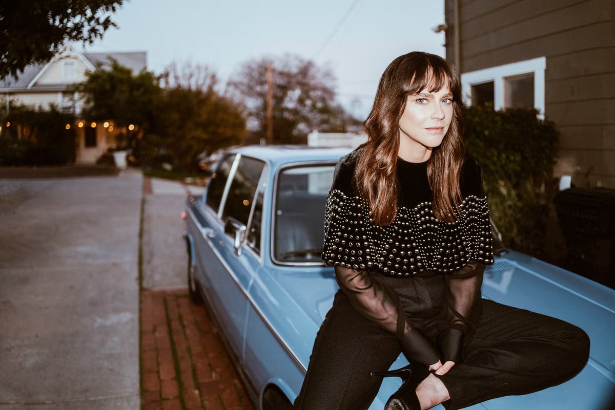 Fiona Dourif Updates tweet media