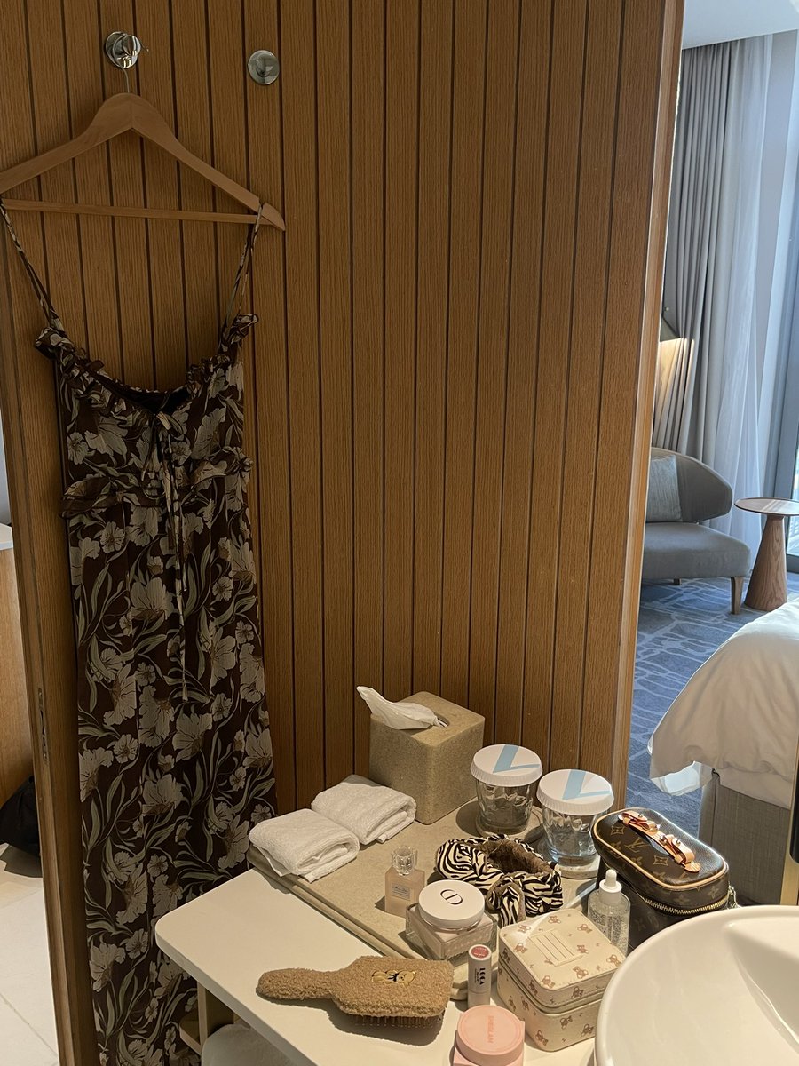 هِـند tweet media