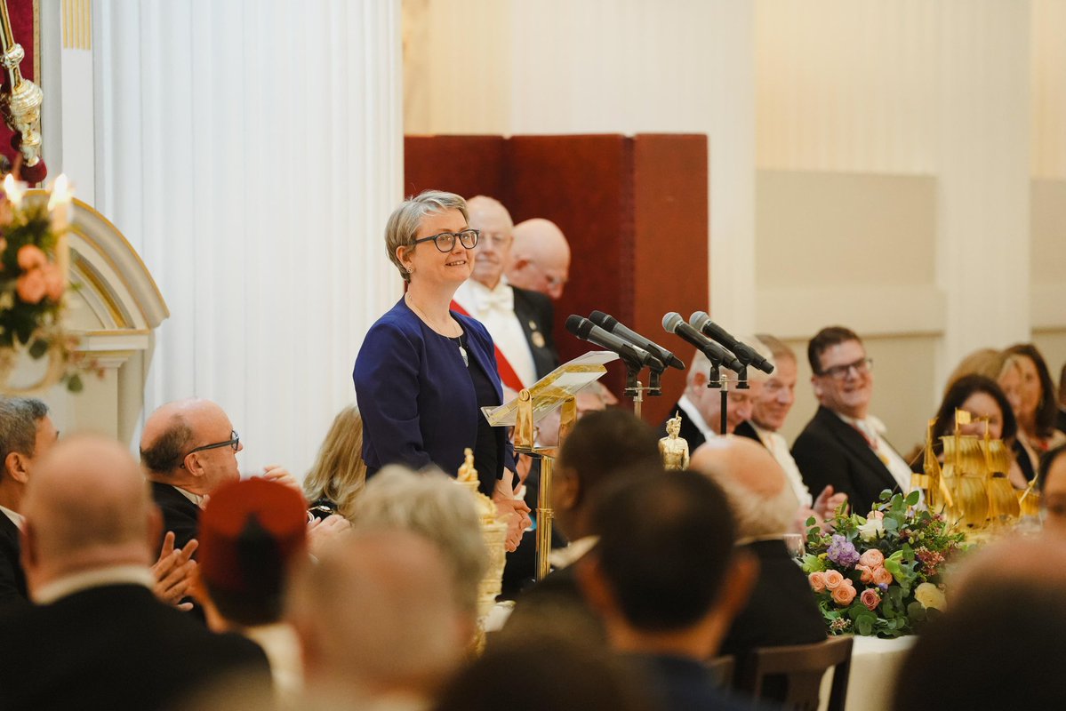 Yvette Cooper tweet media