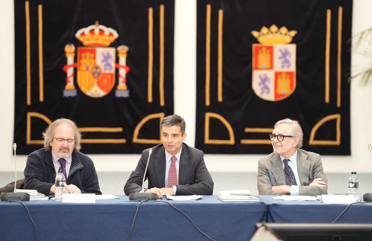 Cortes de Castilla y León tweet media