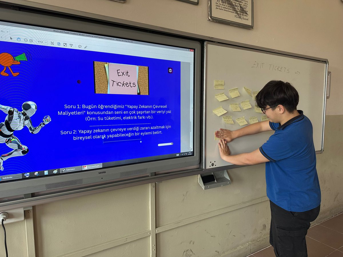 DVE Müfredat Pilotlama Süreci kapsamında Manisa  Salihli Borsa İstanbul MTAL 11. sınıf öğrencileriyle “Görünmez Ayak İzi: Yapay Zeka ve Gezegenimiz” etkinliği gerçekleştirildi. 
Katkılarından dolayı sorumlu öğretmenimize çok teşekkür ederiz.
<a href="/tcmeb/">Millî Eğitim Bakanlığı</a> <a href="/mebyegitek/">Yenilik ve Eğitim Teknolojileri Genel Müdürlüğü</a> <a href="/coe/">Council of Europe</a>