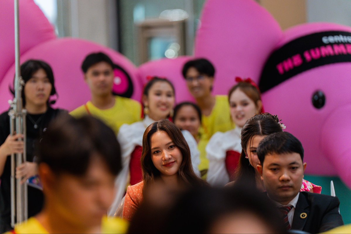 centralwOrld tweet media