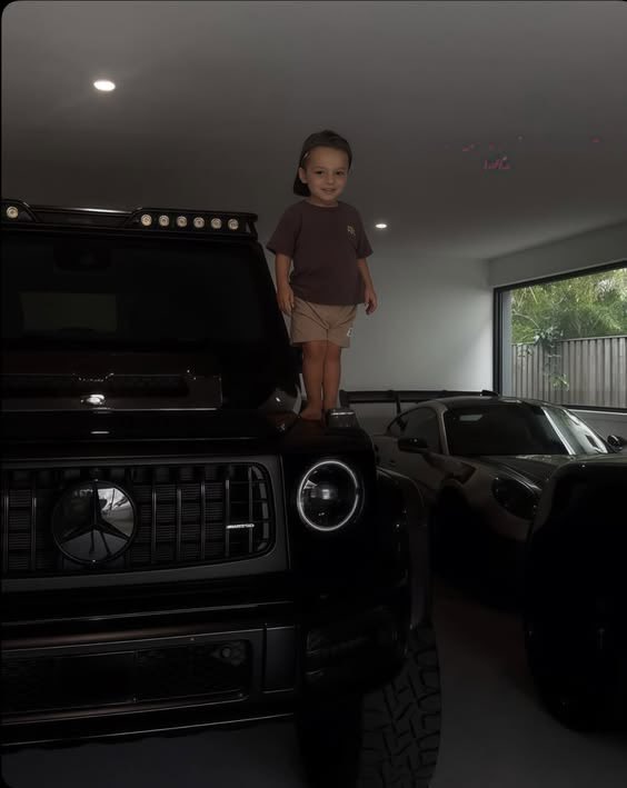 proxy ///AMG tweet media