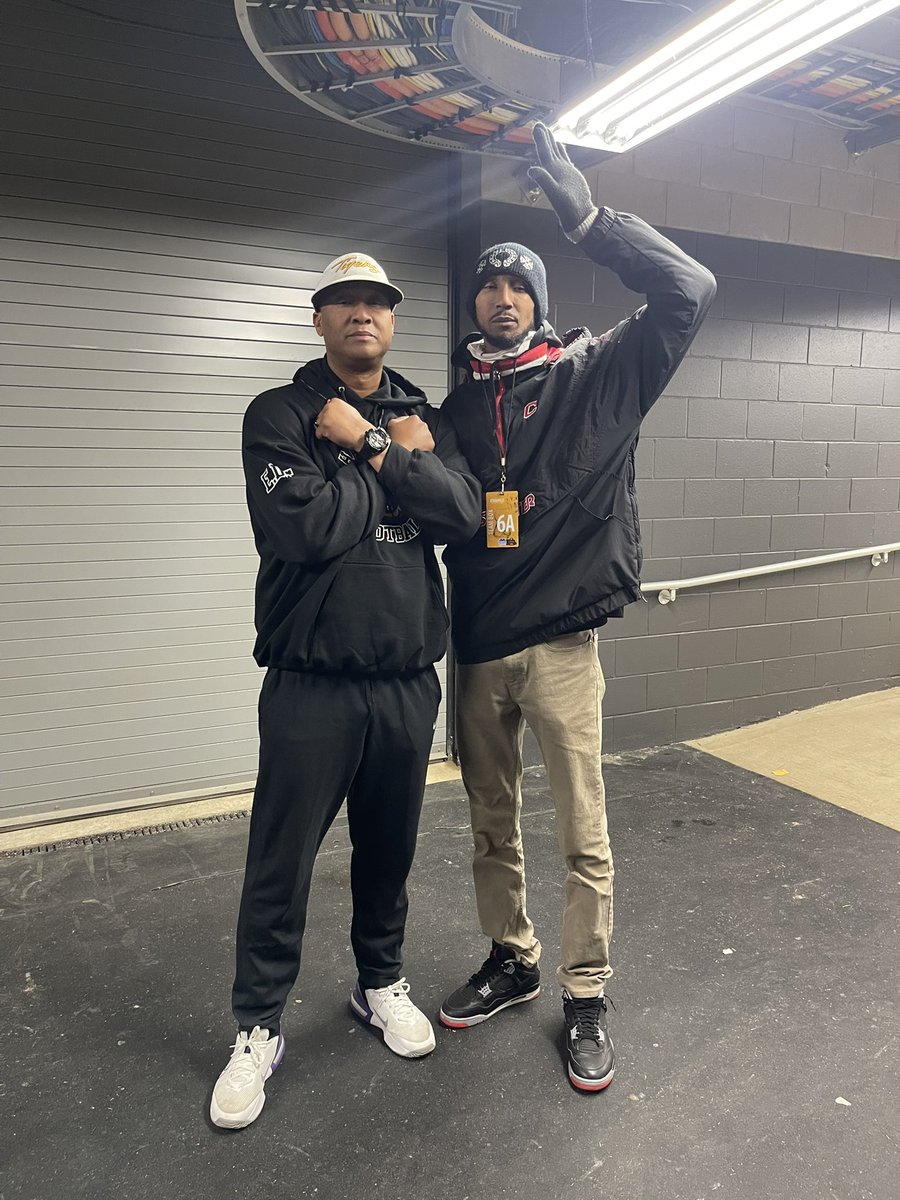 Coach Lacey tweet media