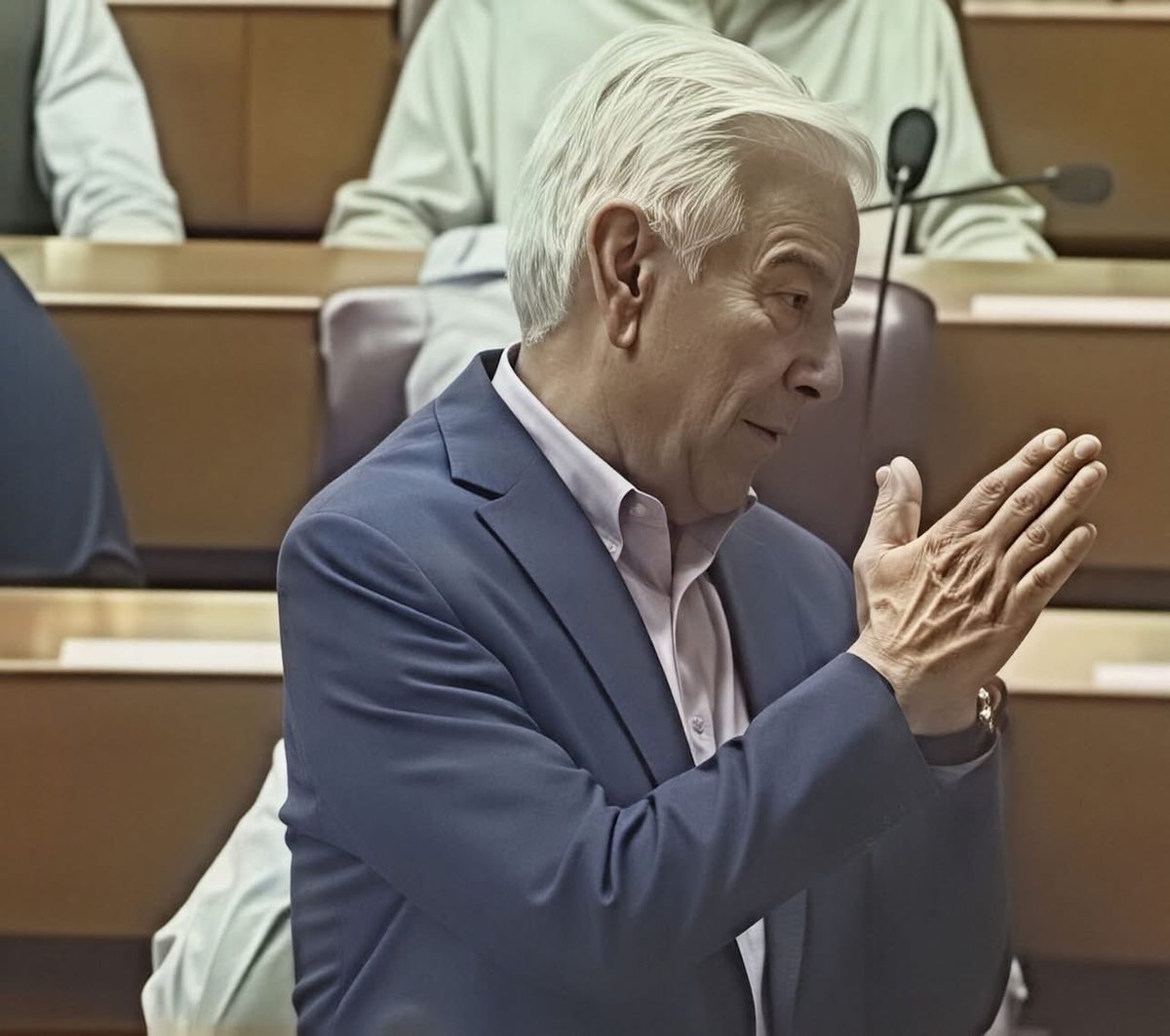 بابا جی فرماتے ہیں کہ 
"ایسے دفاعی وزیر کے دفاع پر تھو، جو اپنی ٹویٹ کا ہی دفاع نہ کرسکے" 💀<a href="/KhawajaMAsif/">Khawaja M. Asif</a>