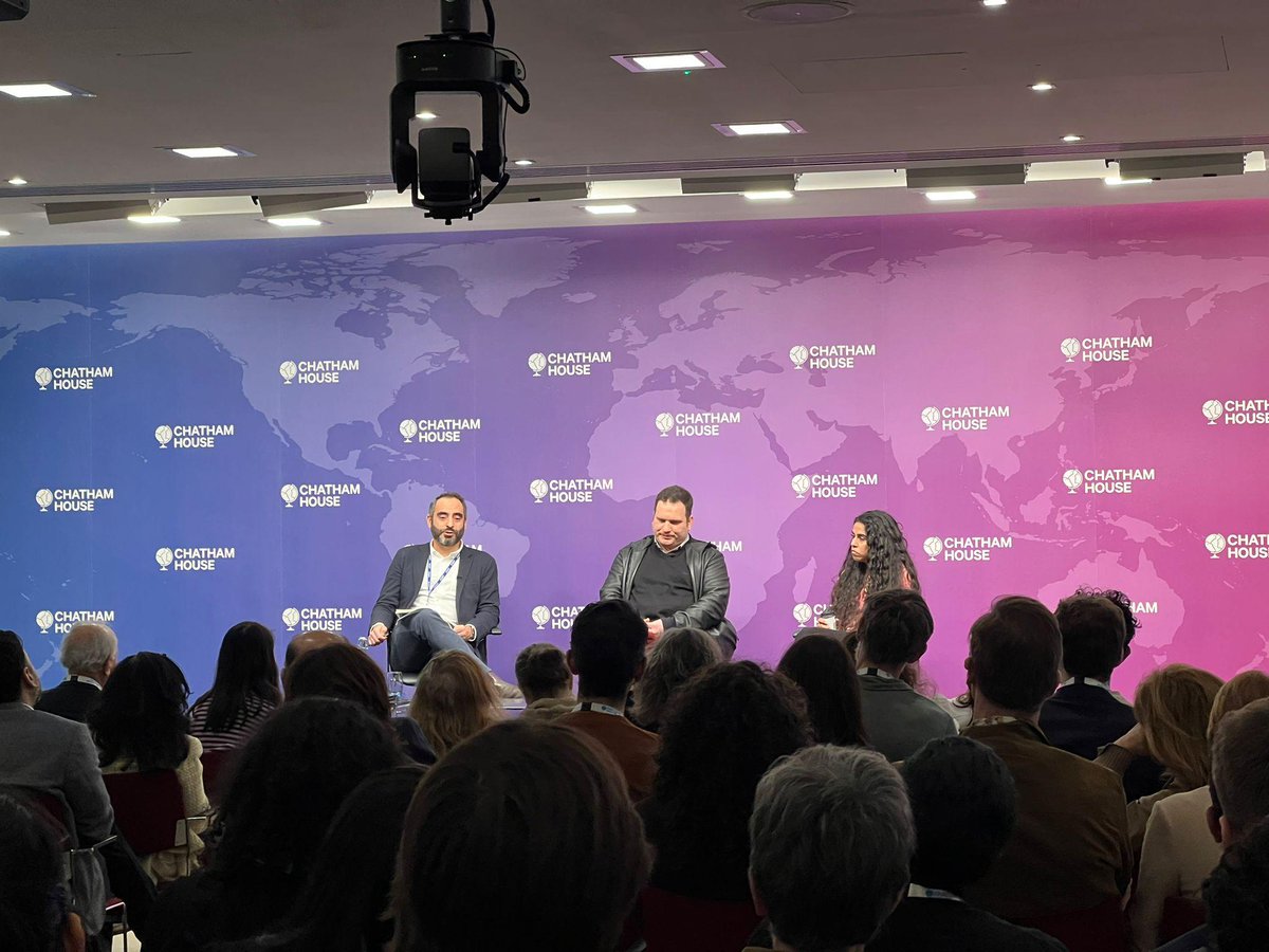 CH_MENAP's tweet photo. Yesterday, we were delighted to host a screening of 'The President’s Cake' at @ChathamHouse, followed by a rich and engaging discussion with the film's director, Hasan Hadi, award-winning writer @MonaChalabi, and the Iraq Initiative's director, @RenadMansour. 
 
The event brought together a full room of participants and sparked thoughtful conversation on the film’s powerful themes and their wider relevance to the region. Thank you to our speakers and audience for joining us!