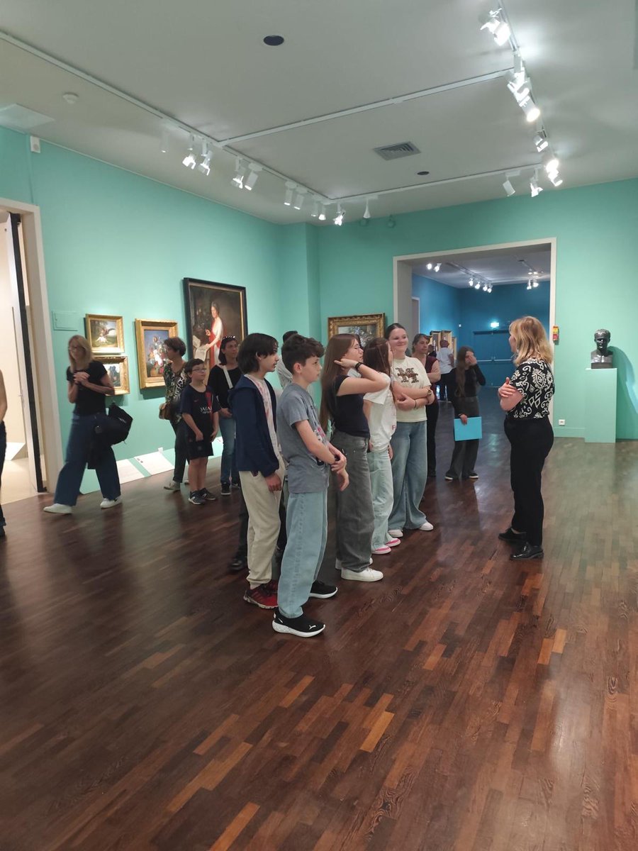 CardieOT's tweet photo. Hier, le @MbaOrleans a accueilli la journée de clôture du dispositif d’art-thérapie mené avec l’@afratapem, la #CARDIE et l’@ac_orleanstours. Exposition, prestations et ateliers ont valorisé la créativité des élèves au service de leur bien-être et de leur réussite scolaire. https://t.co/CLyeb0JKTh