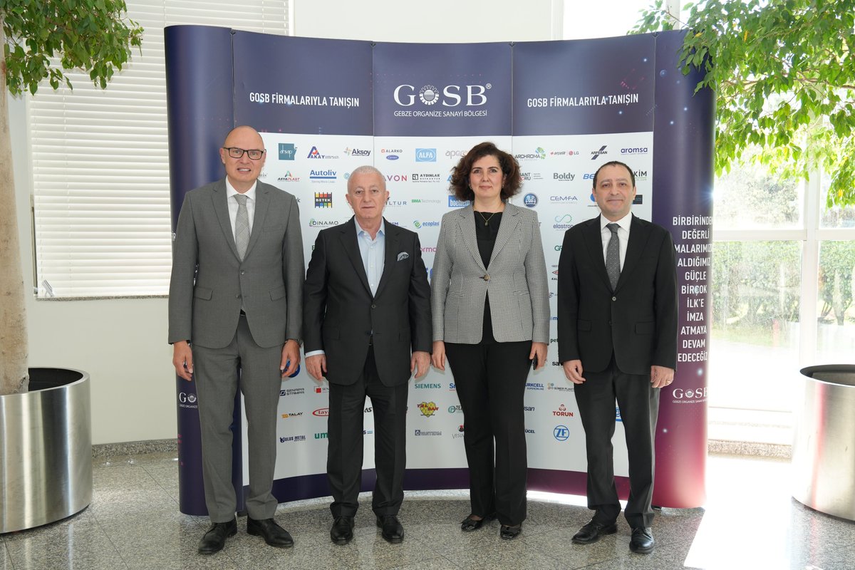 GOSB1986's tweet image. Uganda Cumhuriyeti İstanbul Fahri Konsolosu Levent Serdar Dervişoğlu, GOSB'a nezaket ziyaretinde bulundu.

Yönetim Kurulu Başkanımız Ercüment Sarıtaş ve Bölge Müdürümüz Kevser Uygur Oylumlu tarafından karşılanan Dervişoğlu'na ziyaretin ardından anı plaketi takdim edildi.

#GOSB