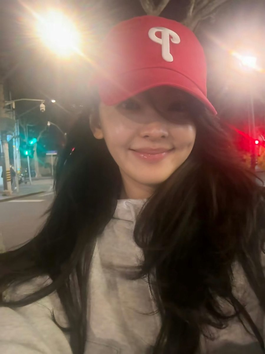 ruonanfiles's tweet photo. 📸 260410 Zhang Ruonan Xiaohongshu Update #ZhangRuonan #章若楠 https://t.co/zT55OqzjAc