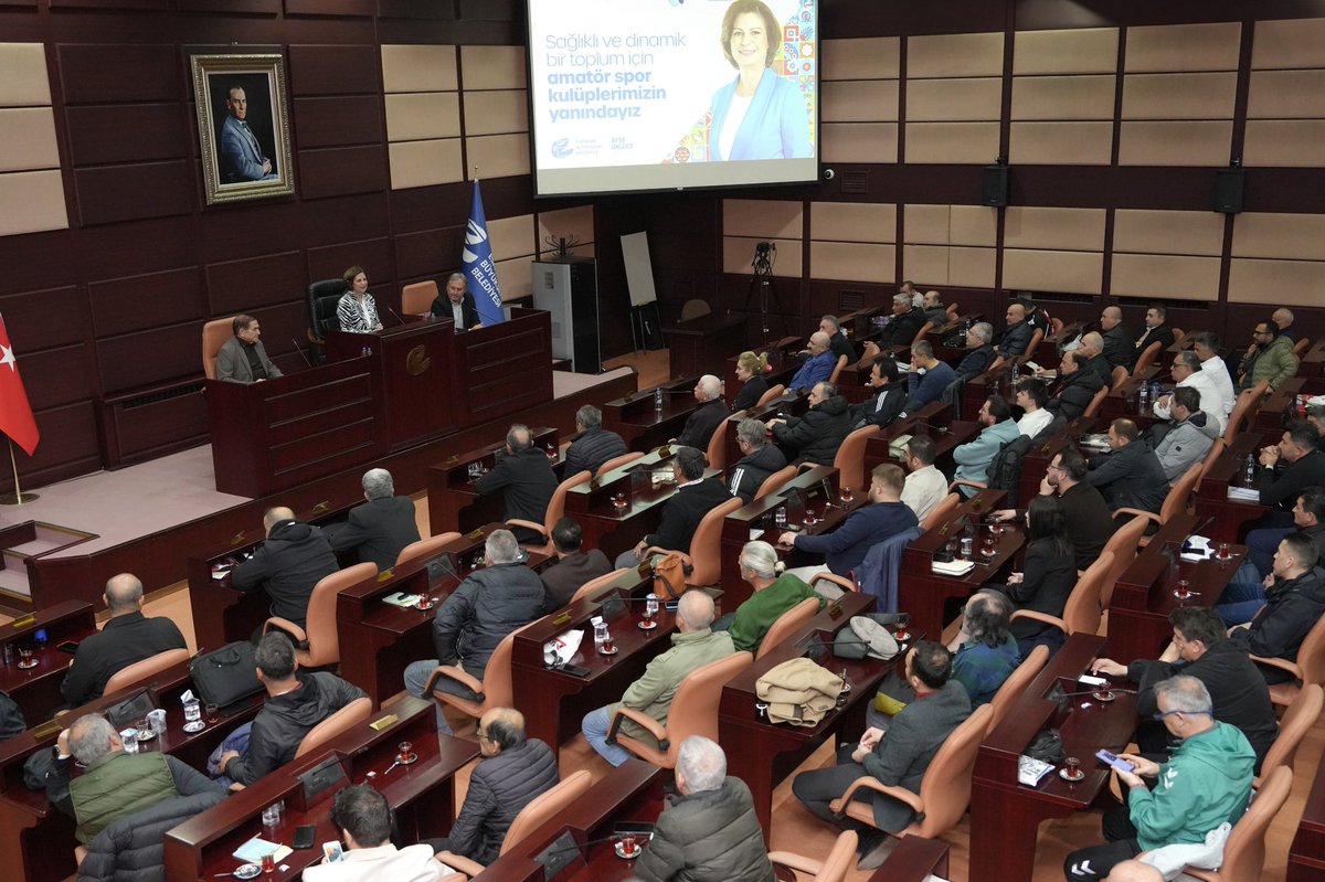 Ayşe Ünlüce tweet media