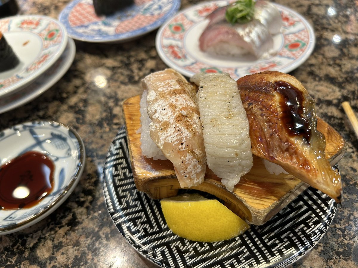 すただ tweet media