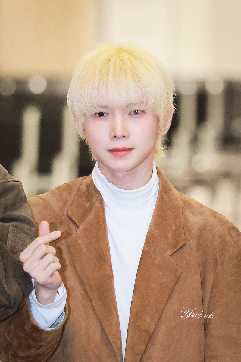 kyyllmm's tweet photo. 260410 GMP출국✈️

#ATEEZ #에이티즈 
#YEOSANG #여상 https://t.co/kG3rhKCBLG