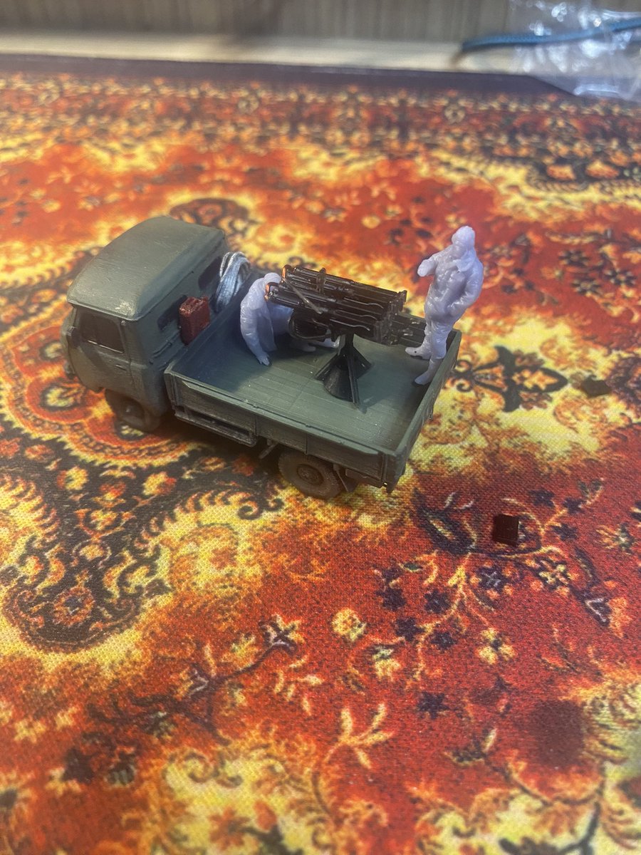 Very smol tank-guys and ZPU M4