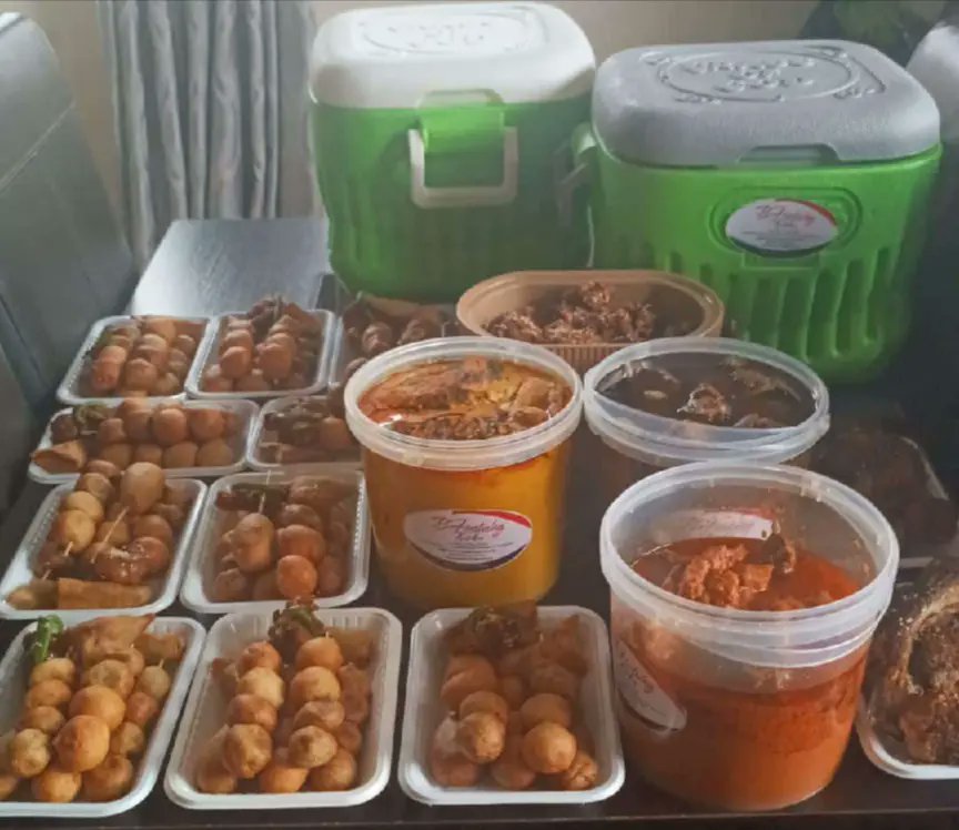 B_KService's tweet photo. Amen
Craving premium finger foods and meals in Lagos?
Bhestway’s got you covered—

what are you ordering today? 
 
 Our Menu is here for you to pick from 🫶. 

Free drink/ bottle H20 comes with your Lunch/ dinner orders.
08033746290 
08077779828
Abule Egba, Ogba, Iju and more. https://t.co/aw7R5laq5T