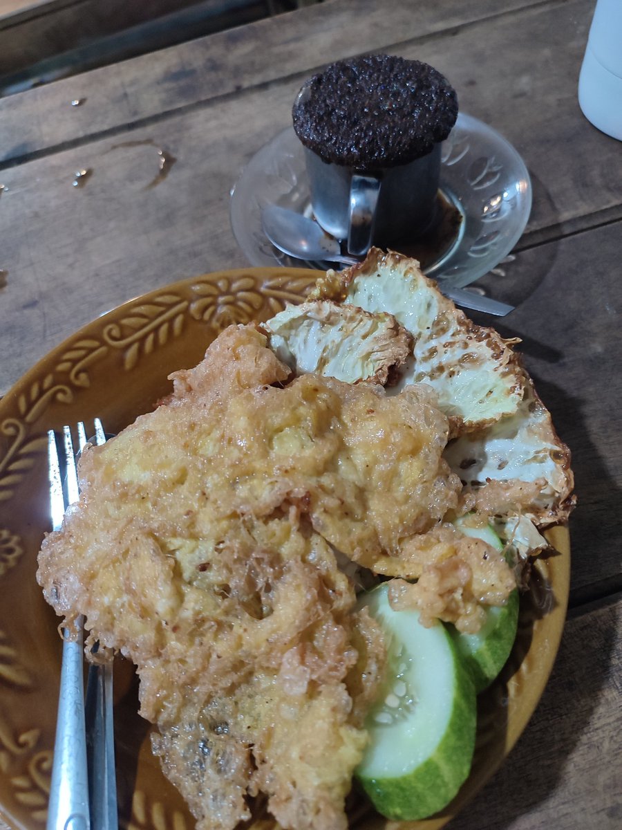 RatnoAkaBemz's tweet image. selalu ada tempat sederhana tapi nyaman di kecamatan Genteng - Banyuwangi ini 😊 
#warkop #kopi #banyuwangi