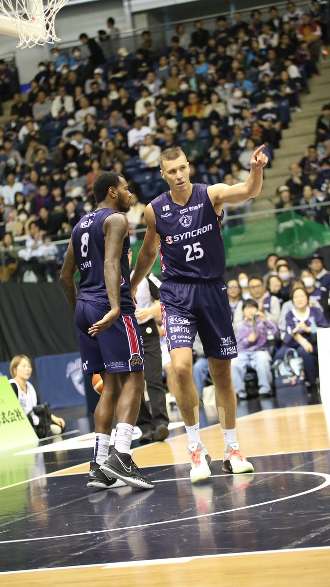 もびうす tweet media