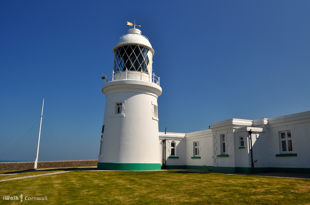 iwalkc's tweet image. Pendeen Lighthouse on the Pendeen to Portheras Cove walk
Distance: 4 miles
Steepness grade: moderate
Link to walk: iwalkcornwall.co.uk/w/177

#walk #Cornwall