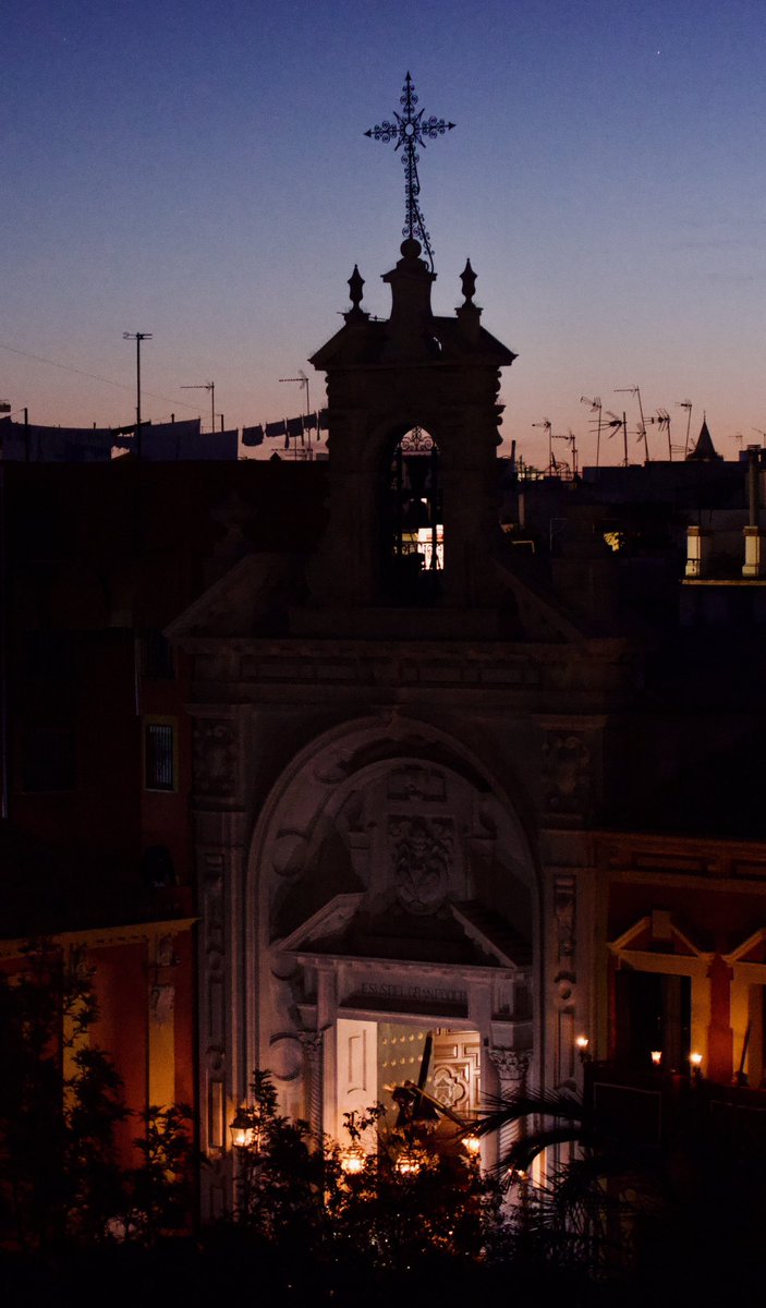 Entre la noche y el día.

📷<a href="/Andrescoboscof/">Andres Cobos Rodríguez</a>