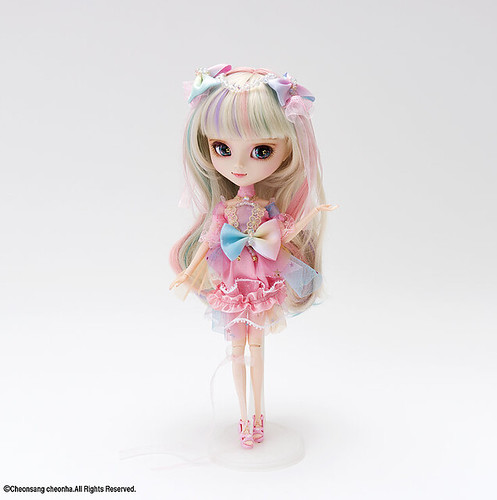 pullip doll of the day! 🤍 tweet media