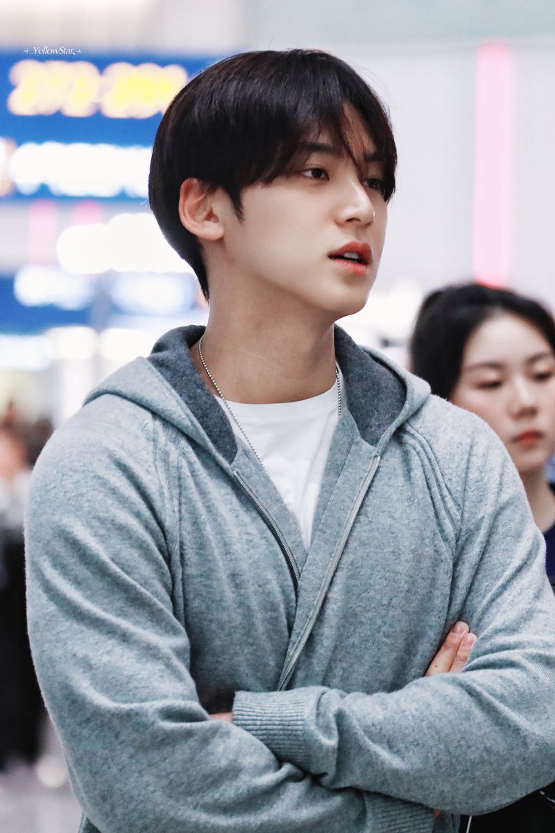 _YellowStar tweet media