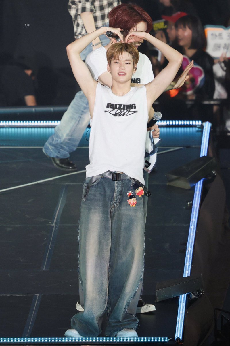 daso•• tweet media