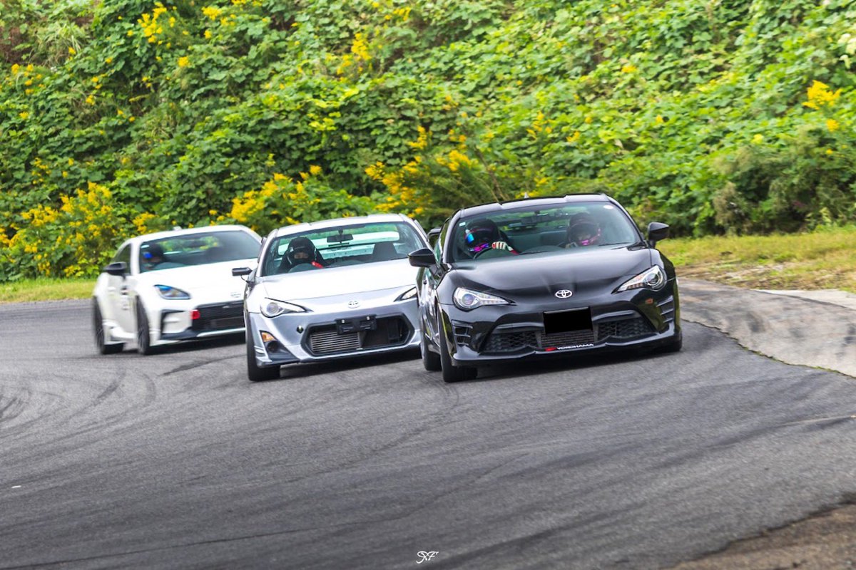 komagata_86's tweet photo. 🏁86&BRZ SPIRIT🏁
明日のお昼(12時)までエントリー受け付けています♪
天気ももう確定ですね☀️
86/BRZのみで行われるドリフト、レース、タイムアタック、ドレスアップミーティングは見応え抜群‼️
ノーマルからフルカスタムまで大歓迎ですので迷っている方は是非ご参加ください😊
#86brz #8bs #新潟 #日本海間瀬サーキット