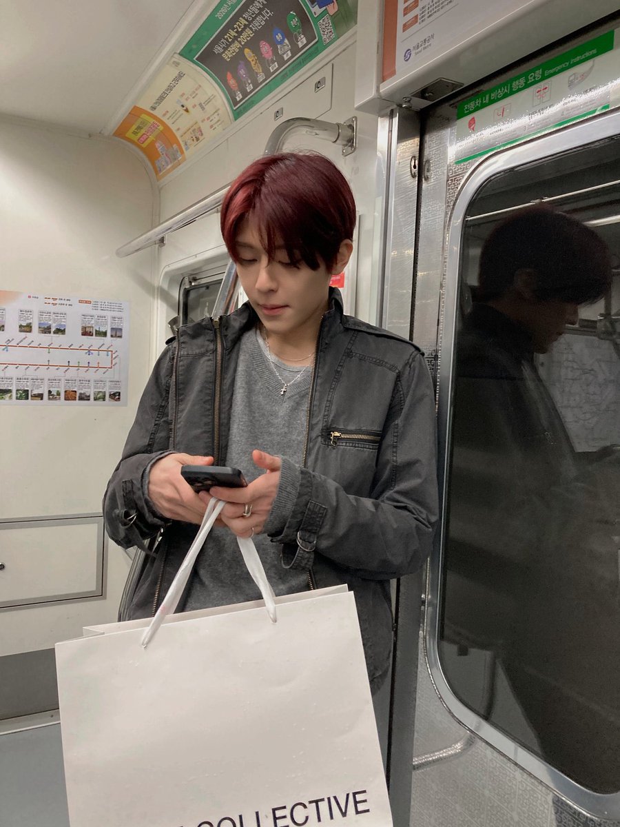 ⩌⩊⩌ tweet media