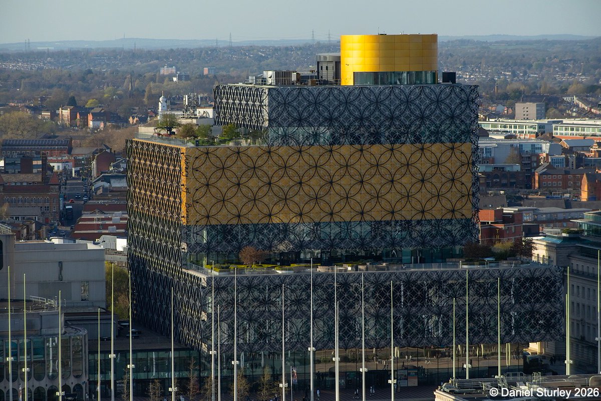 Daniel_Sturley's tweet photo. #Birmingham UK, the @LibraryofBham as seen from the Marco Pierre White restaurant atop @thecubebham π
#BirminghamWeAre #Architecture #AllShapes
#Photography https://t.co/tAWoeFNkbw