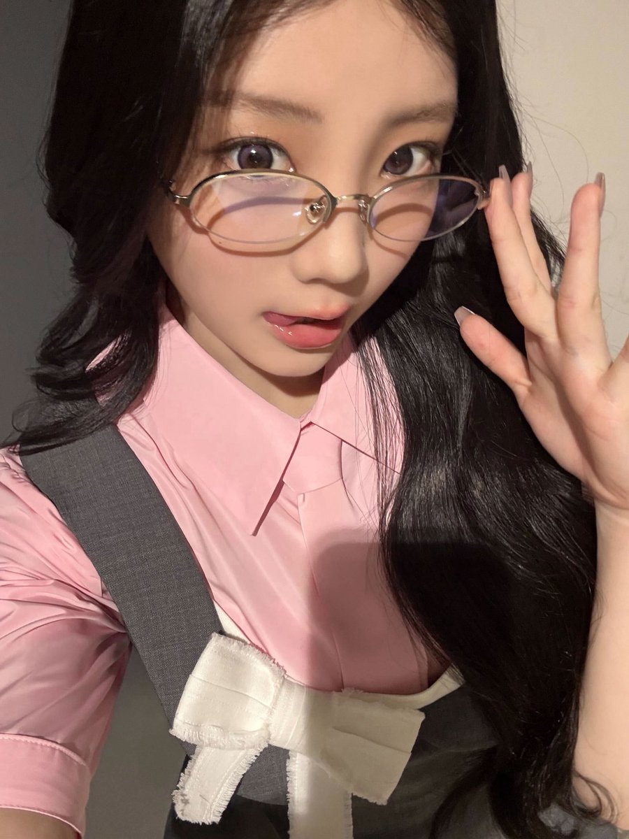 ILLIT NEWS tweet media