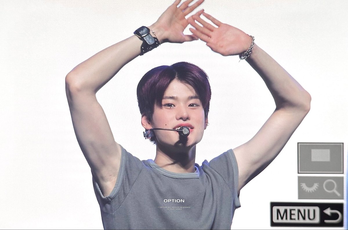 daso•• tweet media