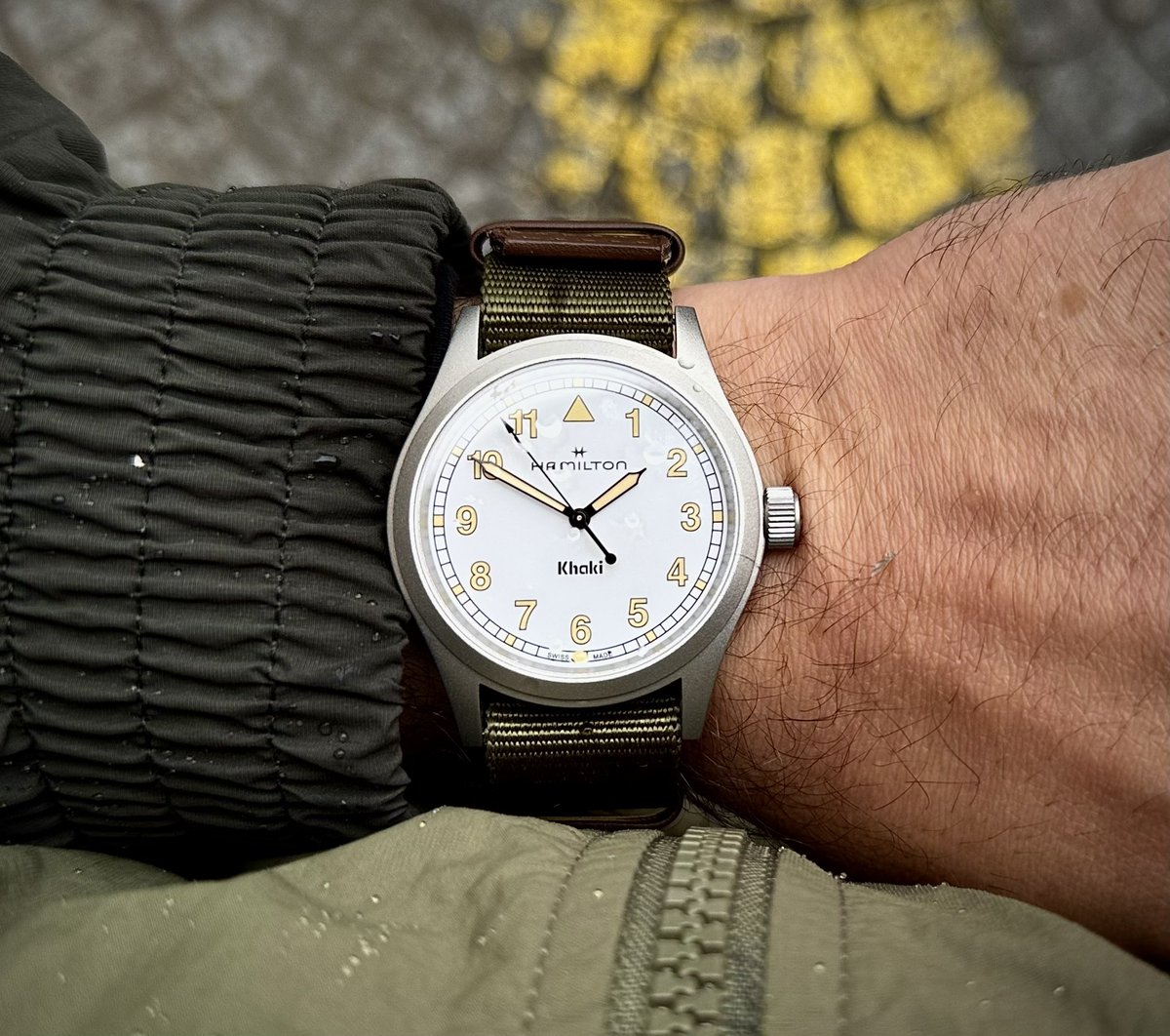 woachtung's tweet image. Yağmur ve Khaki check 🫡
#wristcheck #hamilton