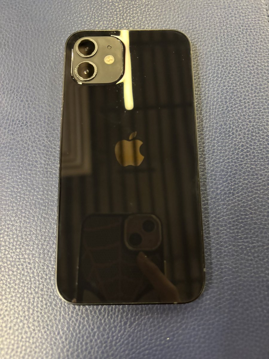 pjmkoollect's tweet photo. wts lfb iPhone 12 black 64 GB

୨୧ ₱11k! negotiable, no to installment! 

- battery health: 77%
- all working (face id &amp; true tone)
- no sim lock/restrictions
- no history of repair
– no issues such as icloud, apple id.
- with tempered glass and case.

t. apple 12 series phone https://t.co/XonjxHYpKM