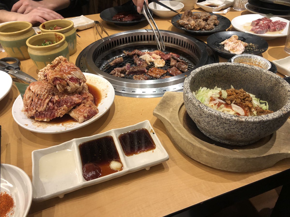 oldskool_car's tweet photo. 焼肉キングの石焼きタコライスみたいなの美味しい https://t.co/WJxQMA8bNK