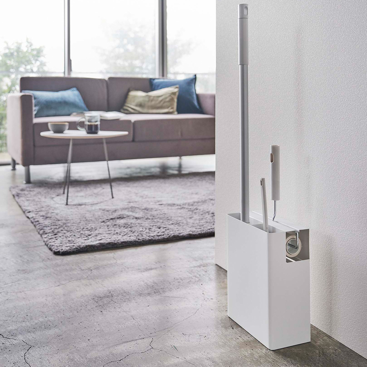 tanton_room's tweet image. towerのお掃除ツール収納スタンド✨バラバラな掃除道具を一括収納してスッキリ隠せるよ。#tower