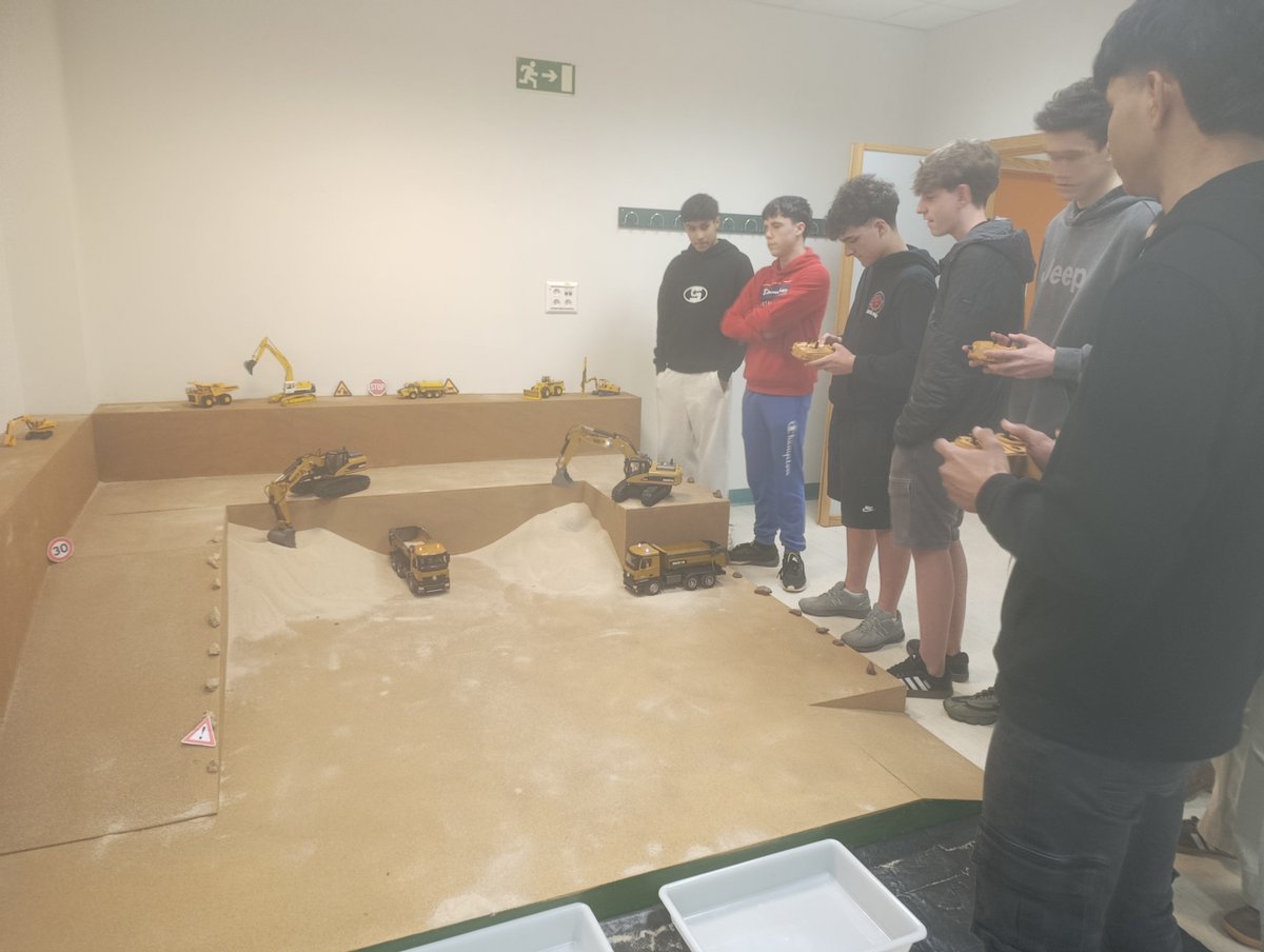 IES Zapatón tweet media