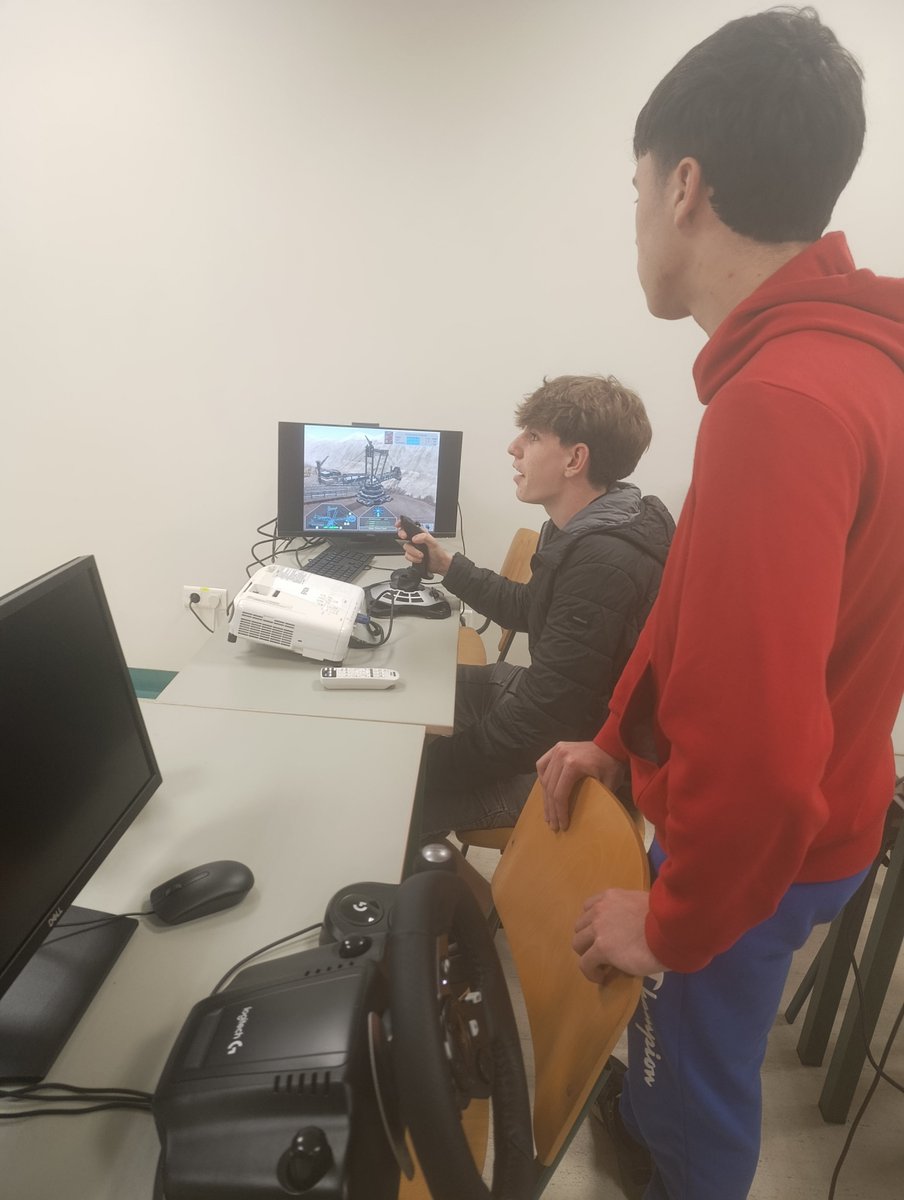 IES Zapatón tweet media