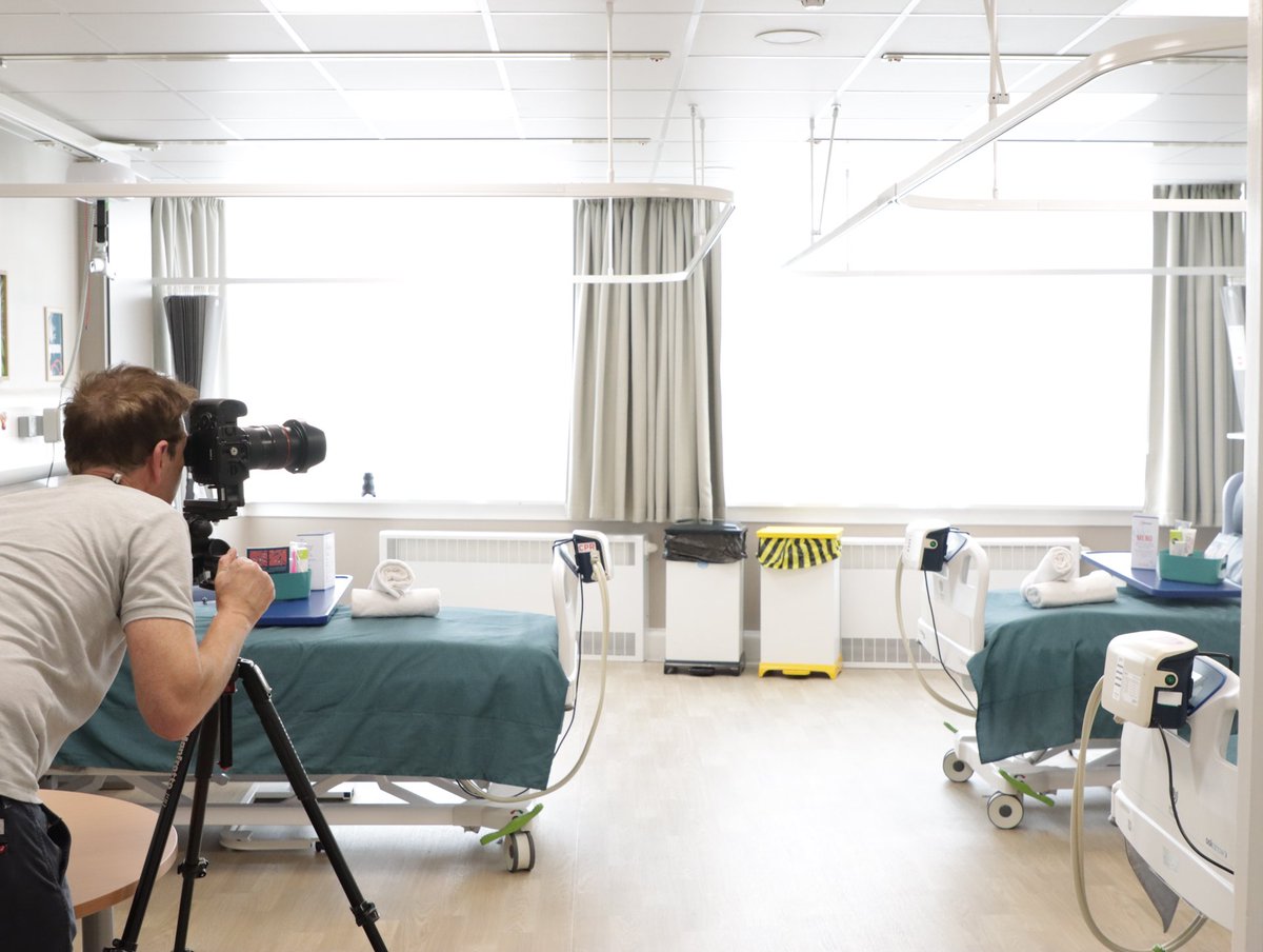Innova_Care's tweet photo. Behind the scenes 🎬

Yesterday we welcomed the SCOPIC videography team to @StChrisHospice in Sydenham, where they’ve been capturing the story behind their beautiful new wards which we proudly delivered. 

Keep your eyes peeled for the full case study coming soon 👀 https://t.co/wawf1G0oIn