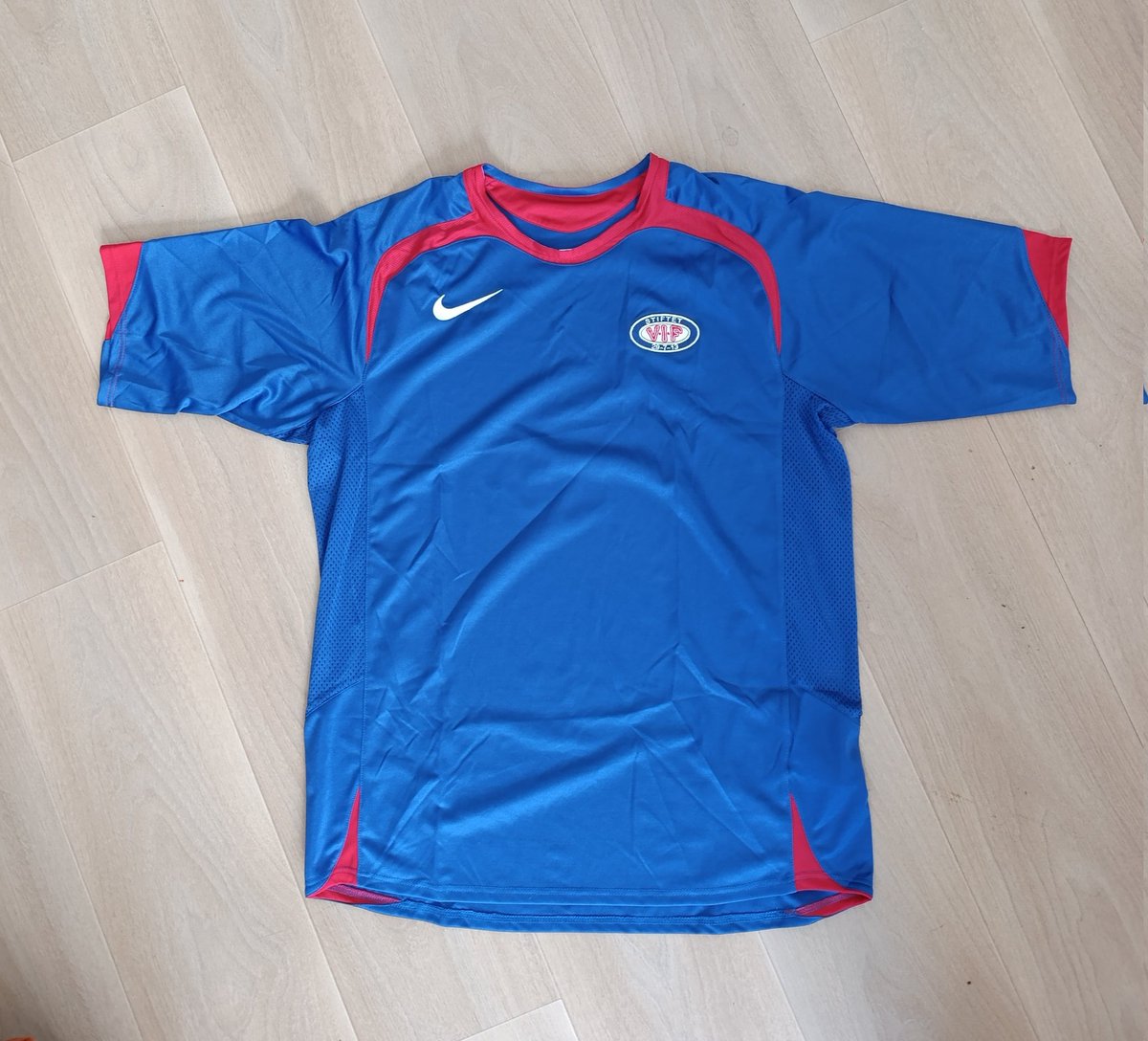 The Tee90 tweet media