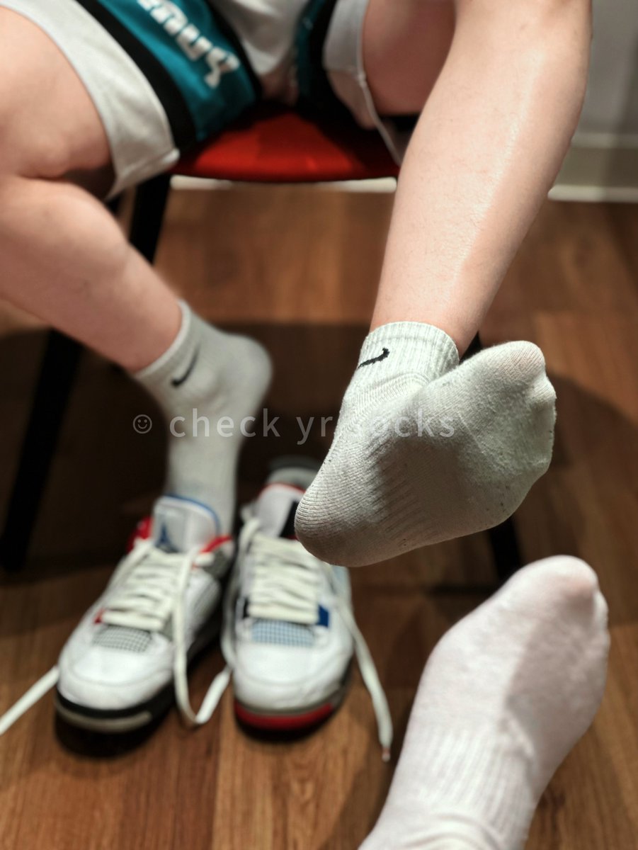 Check your socks tweet media