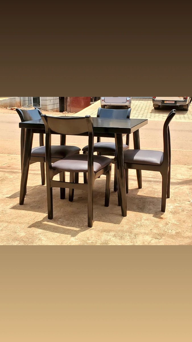 The Hustler tweet media