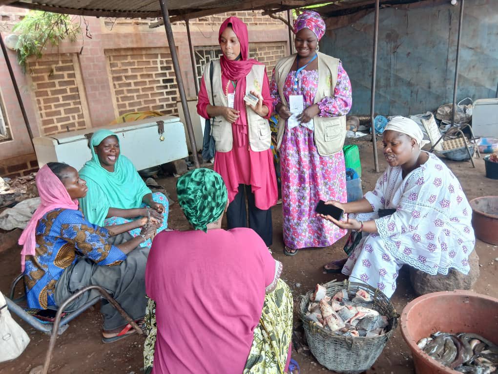 psaafml's tweet photo. #Ségou : #FasoSaniya a sensibilisé au retrait des cartes biométriques dans plusieurs localités. Objectif : informer, accompagner et lever les obstacles pour renforcer la participation citoyenne. #Ségou #Citoyenneté @Poulodebo https://t.co/jaH25t4le7