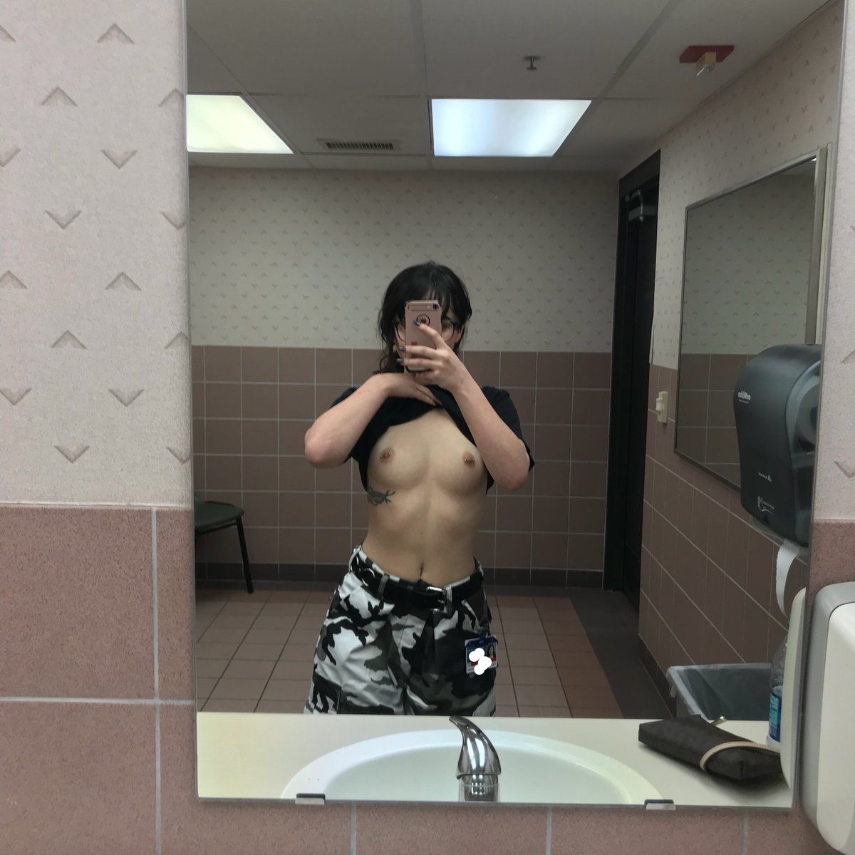 VALERiCASTEELE.COM⛲️ tweet media