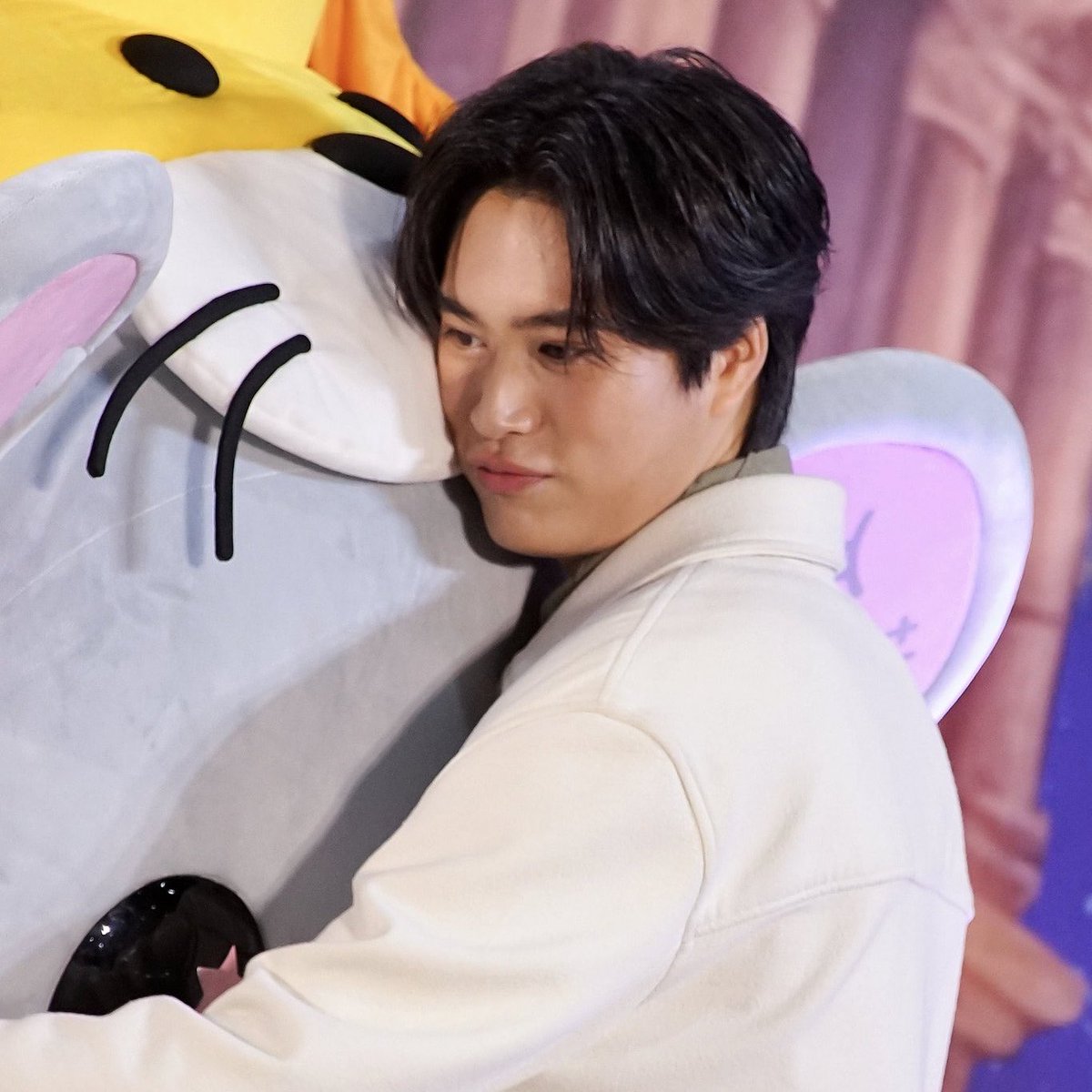 04 : 00 ft. Dangerous⛓️‍💥❤️‍🔥🧛🏻 tweet media