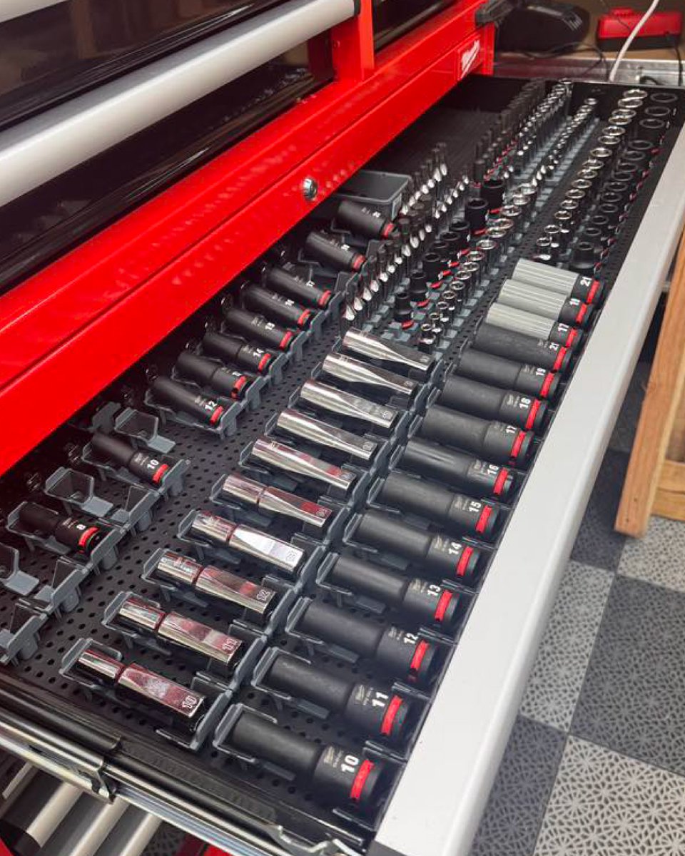 Toolgrid's tweet image. Toolgrid® Toolbox Showcase! 🚨

🧰: Marcus Karlsson

TOOLGRID® - THE STANDARD IN TOOL ORGANIZATION

⬇️TOOLGRID® SHOP⬇️
toolgridshop.com

-

#toolgrid #toolstorage #toolorganization #mechaniclife #carmechanic #toolbox #toolboxtours #handtools #tooladdict #organization