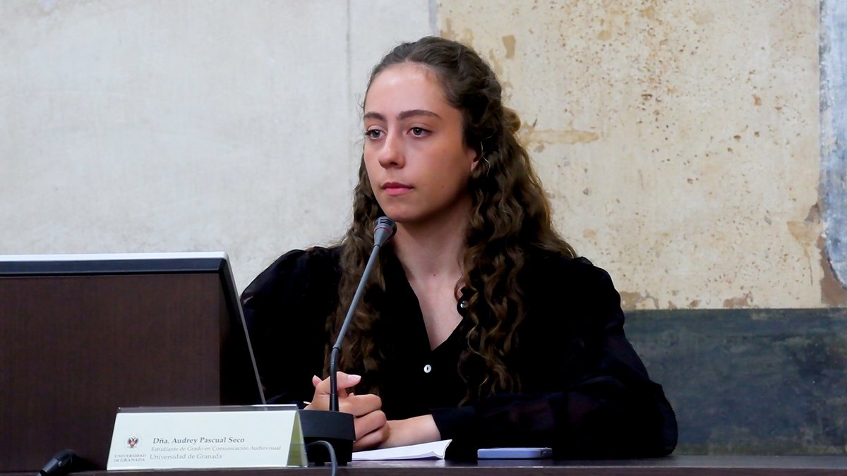 CanalUGR's tweet image. 🏔️🥇 El Consejo de Gobierno de la #UGR otorga la distinción “Estrella de las Nieves” a Ana Alonso Rodríguez y Audrey Pascual Seco

❄️ Un reconocimiento a su excelencia en el deporte y su vínculo con Sierra Nevada y la naturaleza andaluza
¡Felicidades! 👏👇
canal.ugr.es/noticia/ana-al…