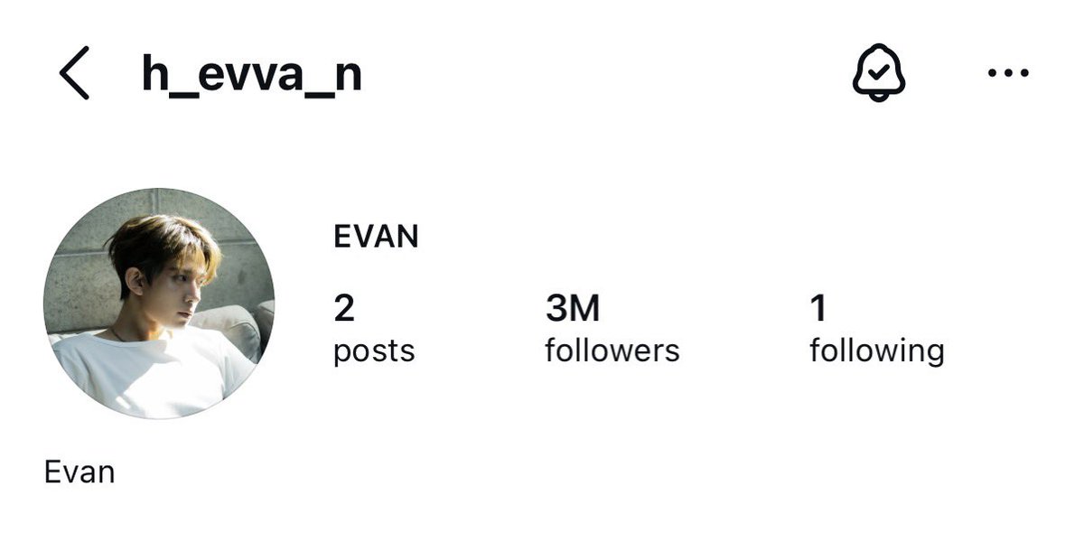 ไผ่รักฮีซึงกับ EVAN เหมือนควายตัวนึง 🍀🩵 tweet media
